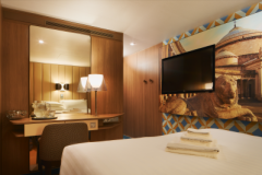 s_Inside-cabin-SM